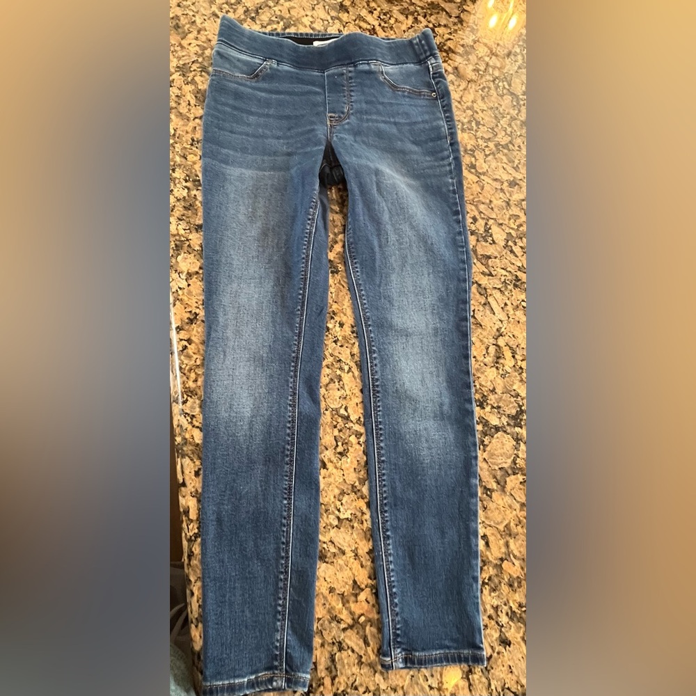Old Navy Rockstar Super Skinny Pull On Jeans